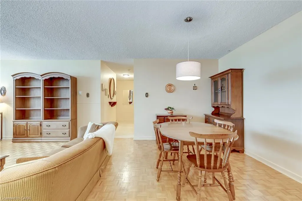 212 Kerr Street #906
