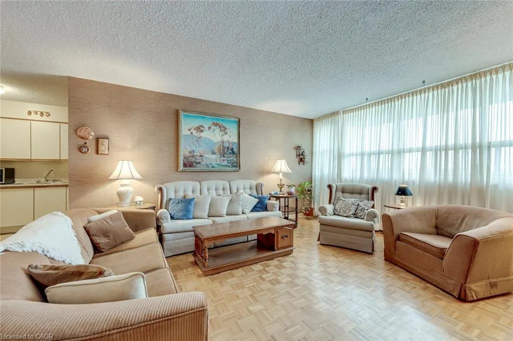 212 Kerr Street #906