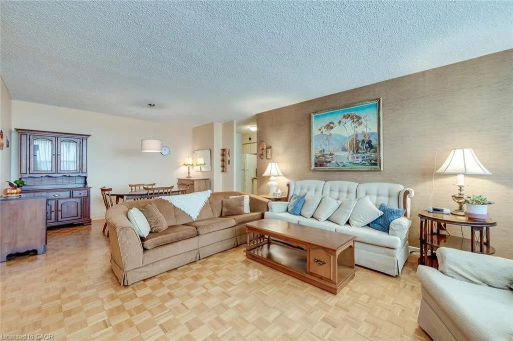 212 Kerr Street #906
