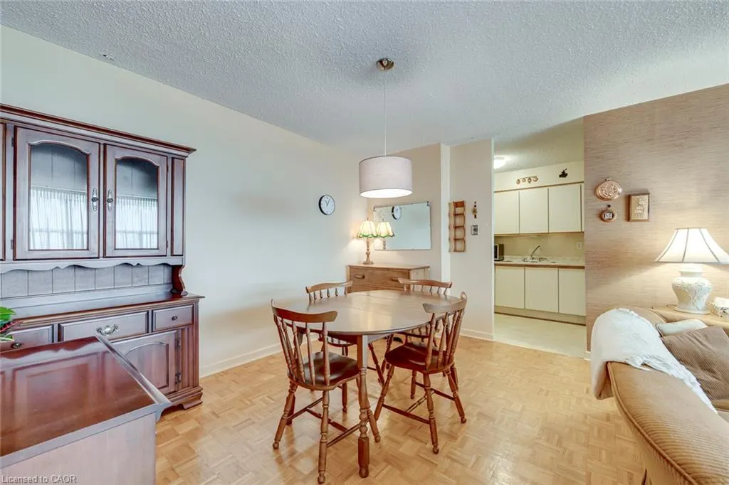 212 Kerr Street #906