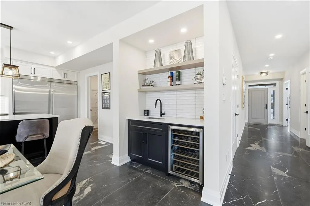 7 Bartlett Avenue
