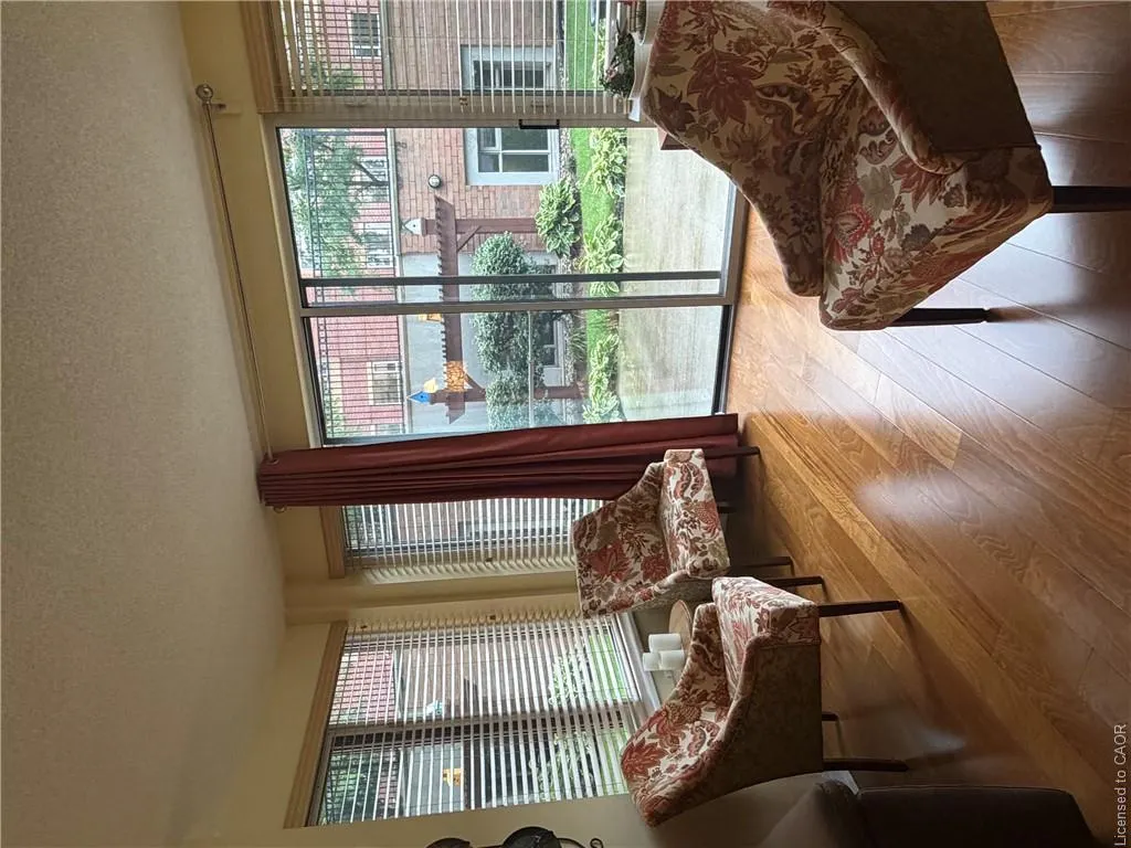 275 Main Street E #001
