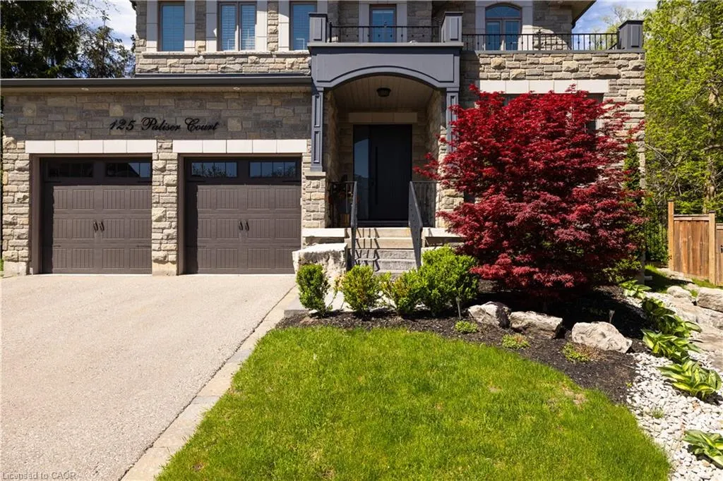 125 Paliser Court