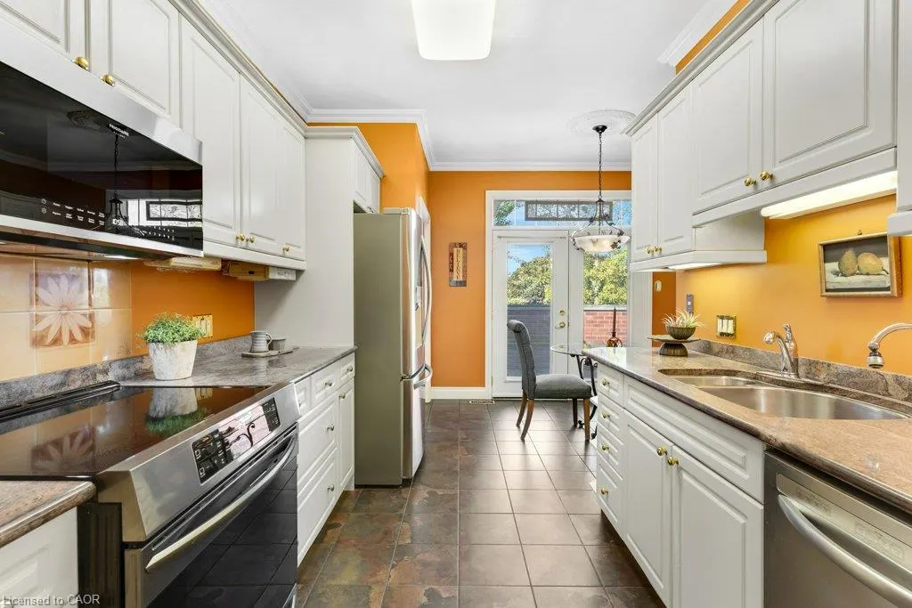 375 George Street N #1