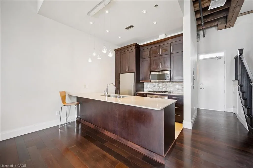 25 Concession Street #204