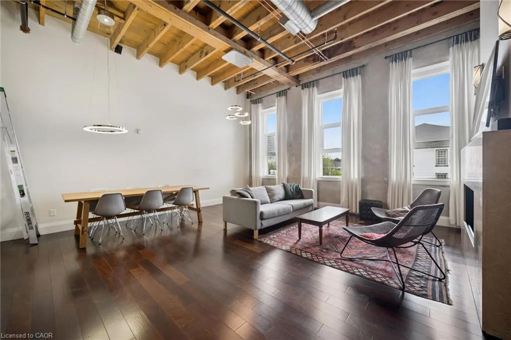 25 Concession Street #204