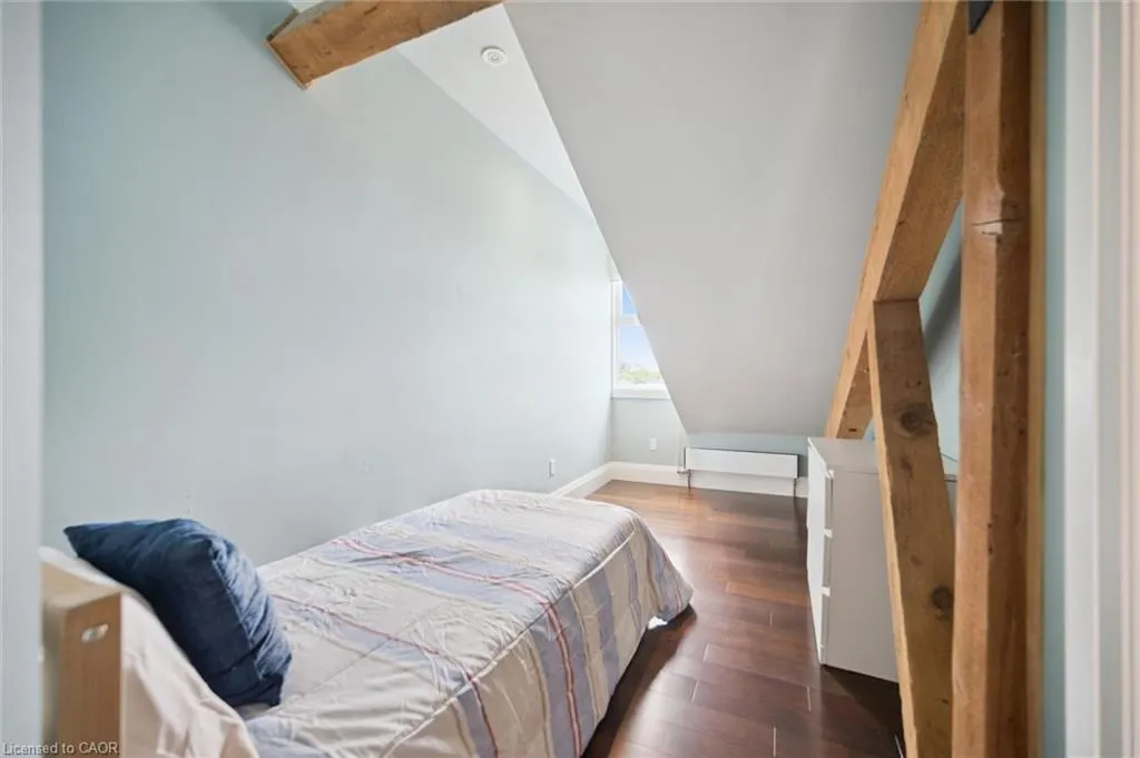 25 Concession Street #204