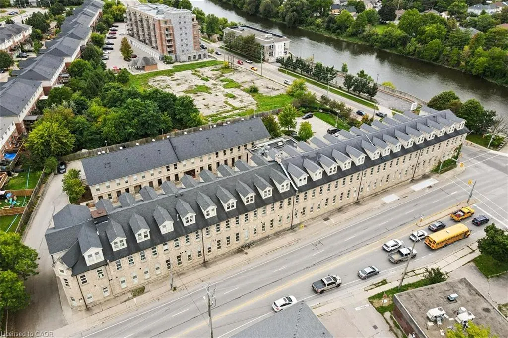 25 Concession Street #204