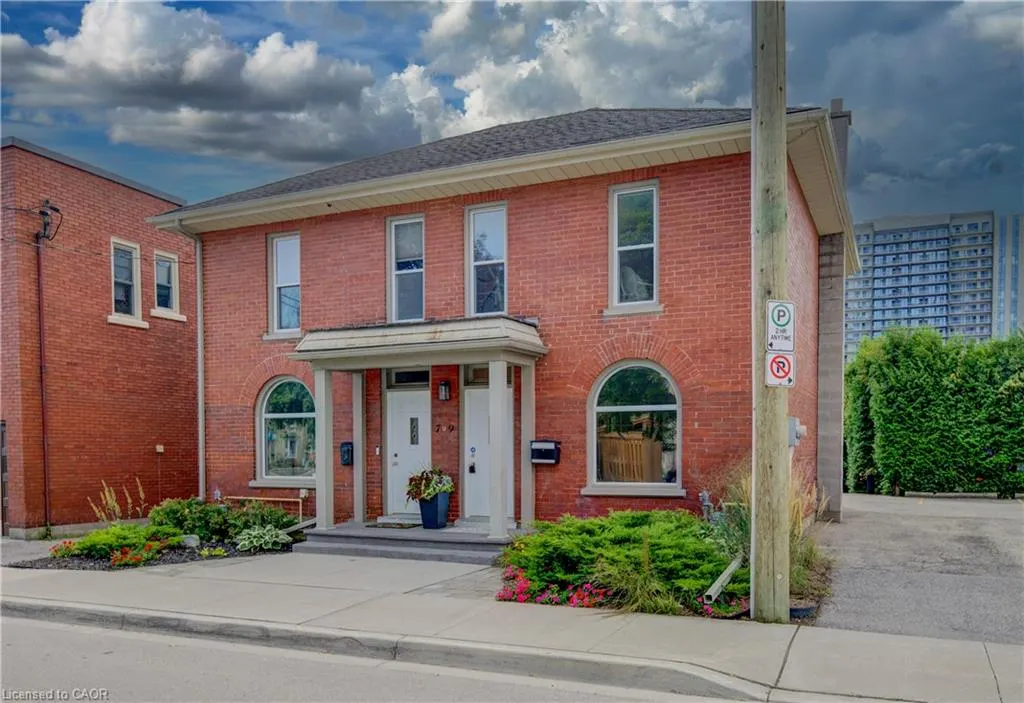 9 Salisbury Avenue