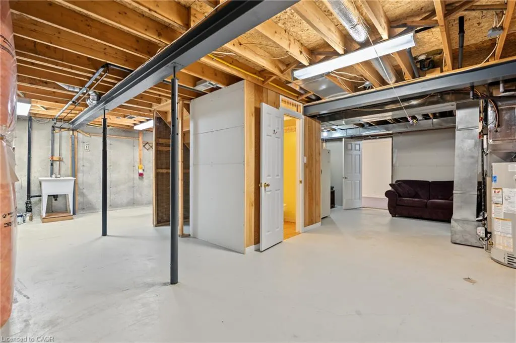 173 Wilson Street W #4
