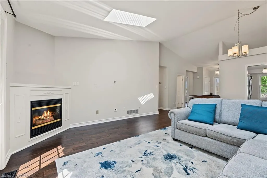 173 Wilson Street W #4
