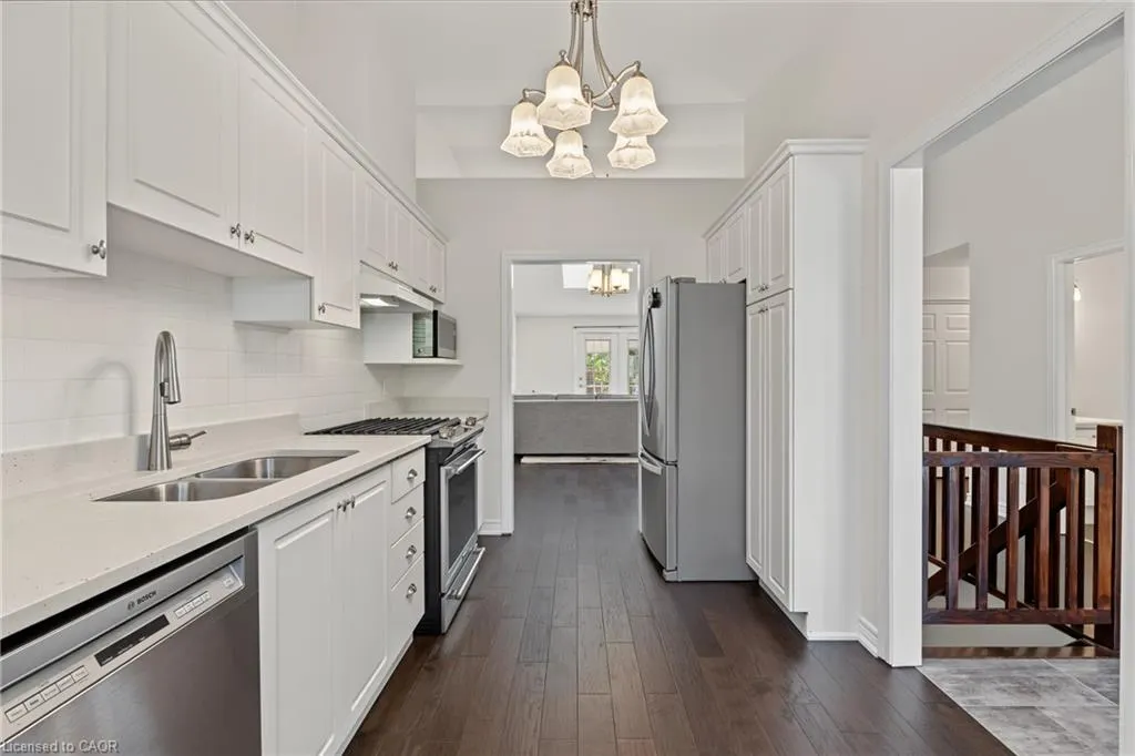 173 Wilson Street W #4