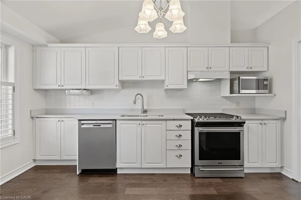173 Wilson Street W #4