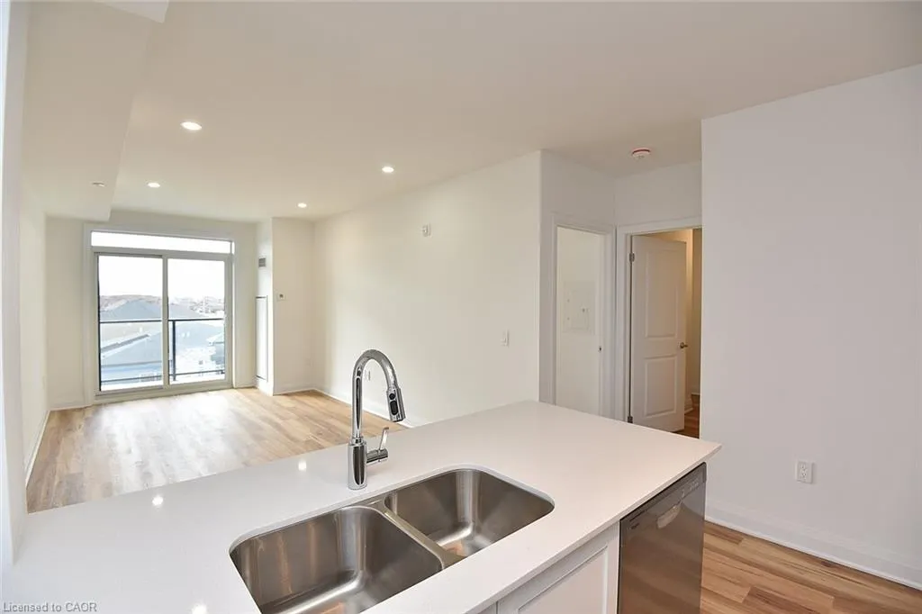 1936 Rymal Road E #422