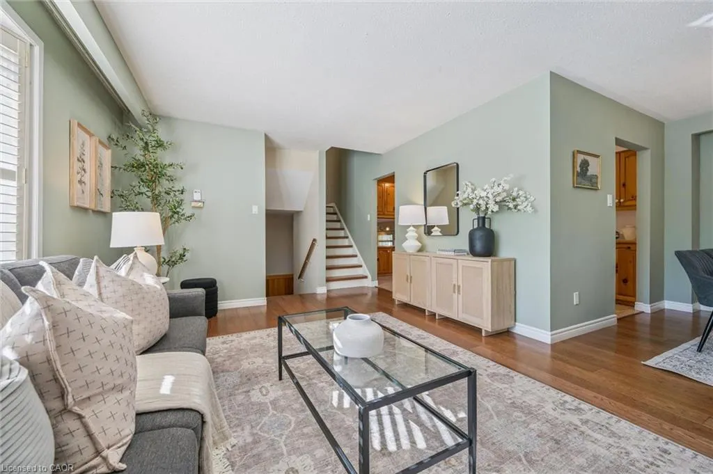 2209 Buttonbush Crescent