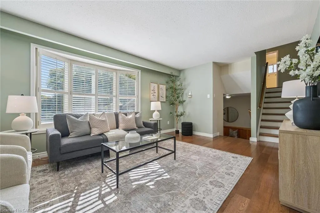 2209 Buttonbush Crescent