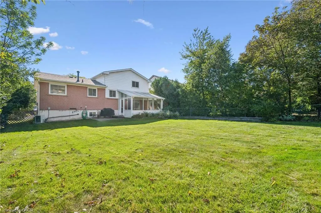 2209 Buttonbush Crescent