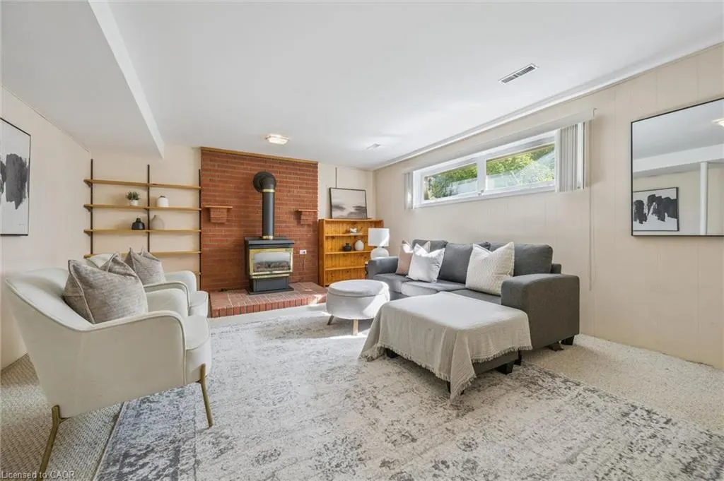 2209 Buttonbush Crescent