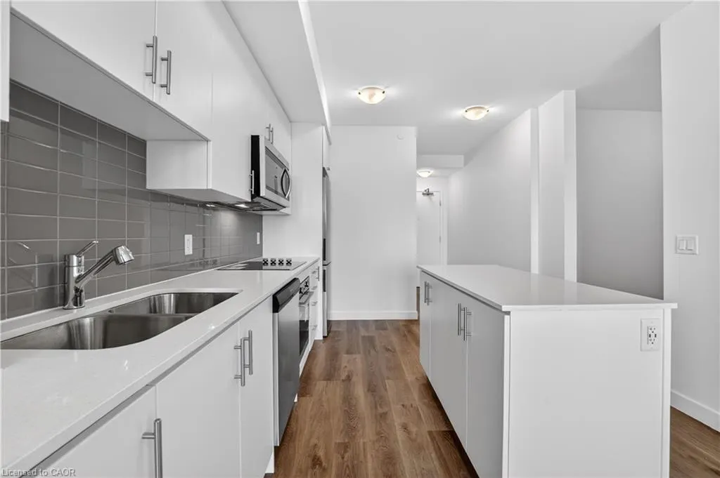 461 Green Road #822