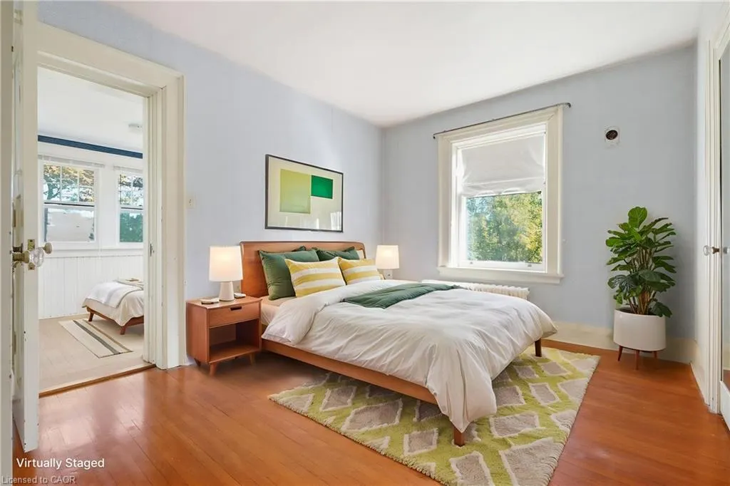 32 Wentworth Avenue