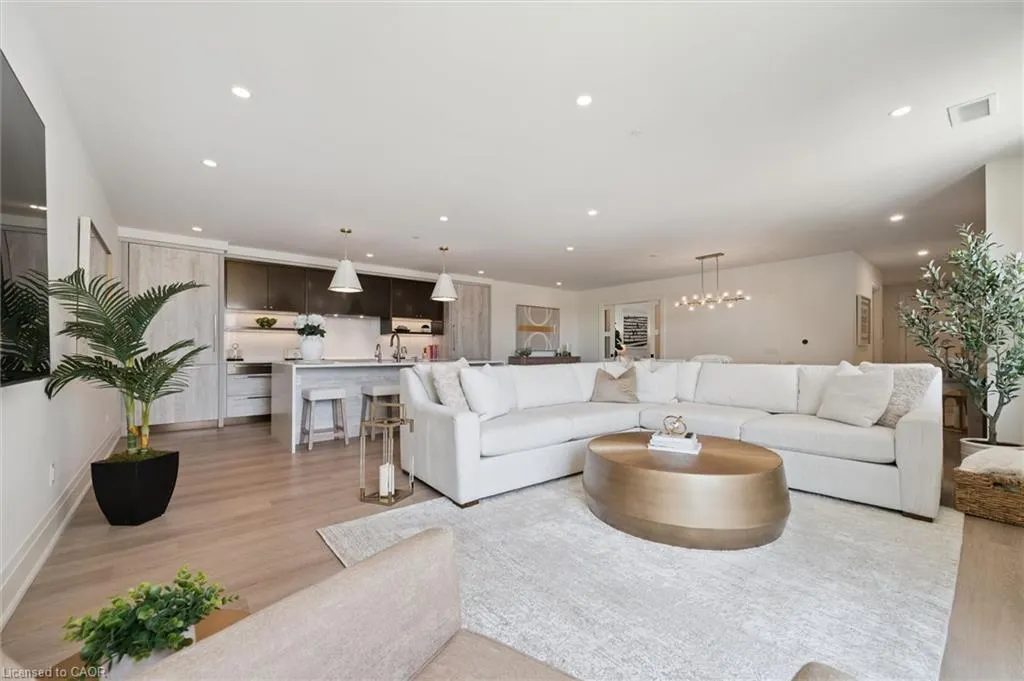 6523 Wellington Road 7 #409