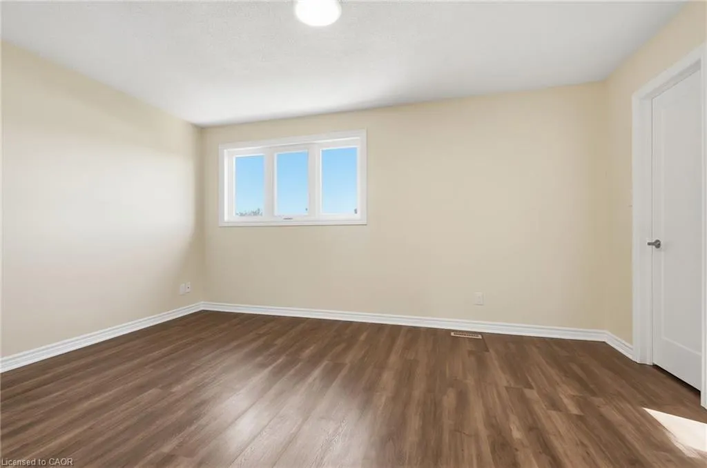 184 Macintosh Drive