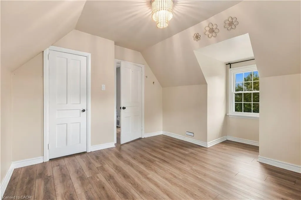 40 Valleyview Drive