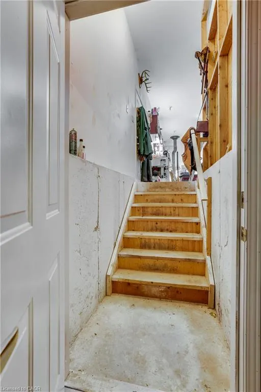 41 Church Street W