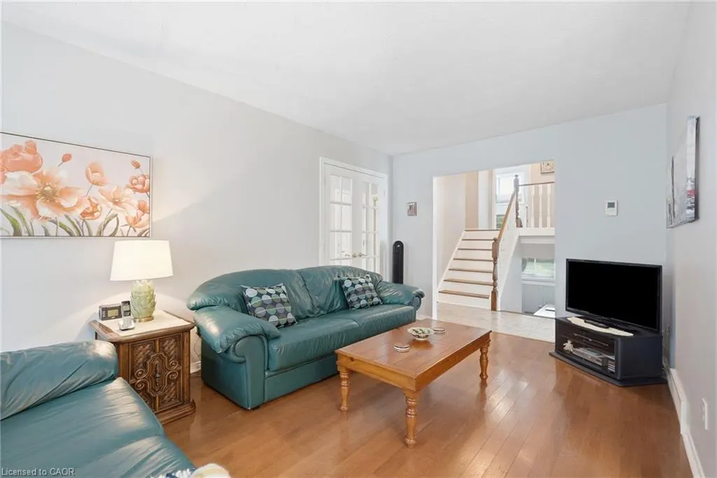 10 Audubon Street N