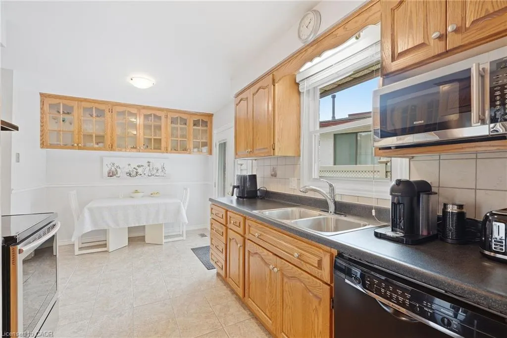 10 Audubon Street N