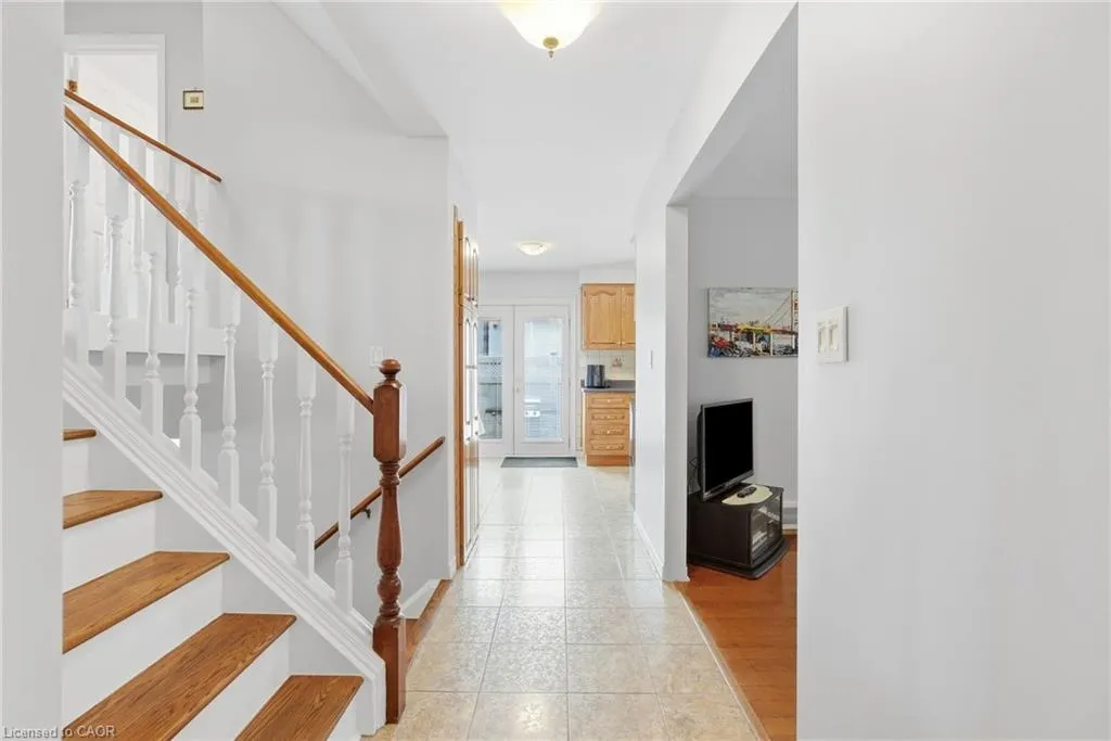 10 Audubon Street N