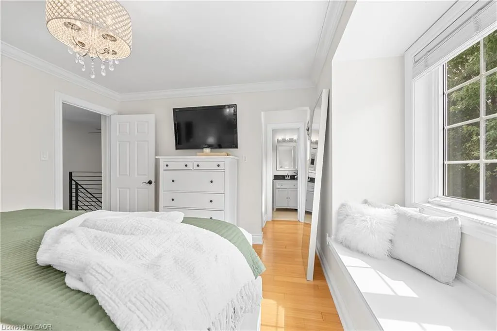 2495 Wooden Hill Circle