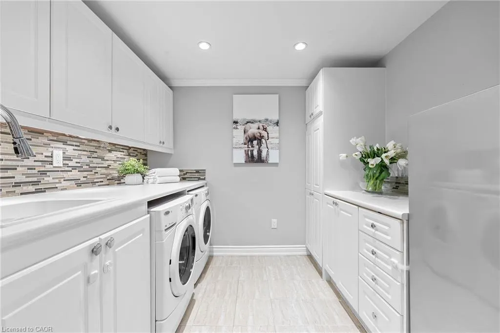 2495 Wooden Hill Circle