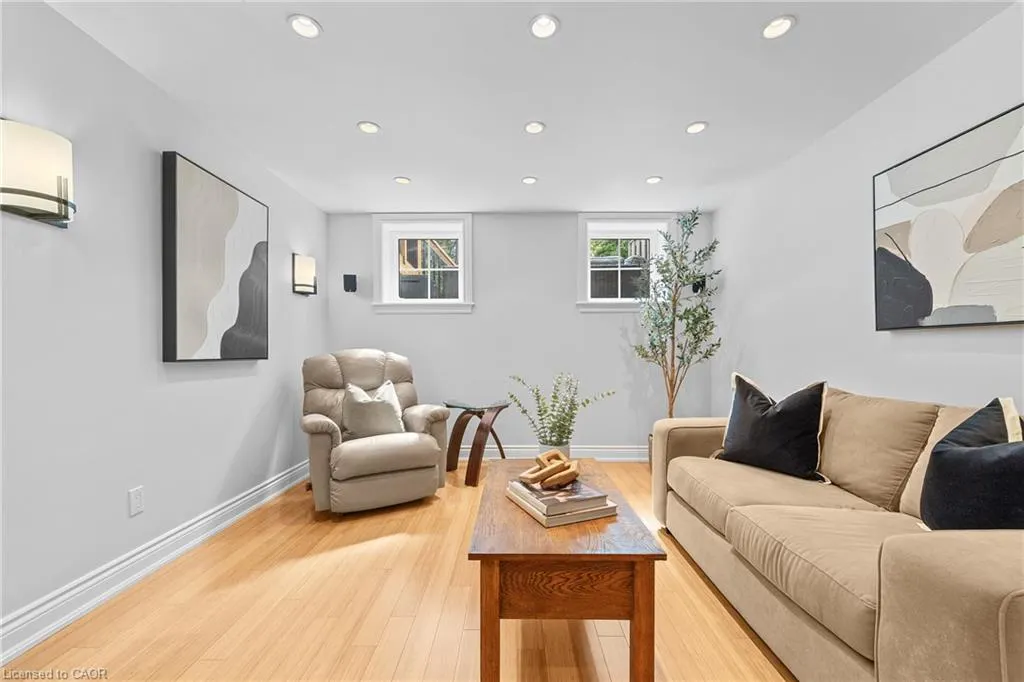 2495 Wooden Hill Circle