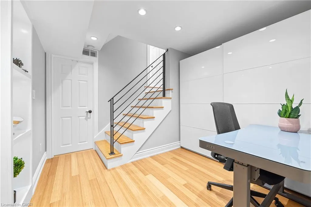 2495 Wooden Hill Circle