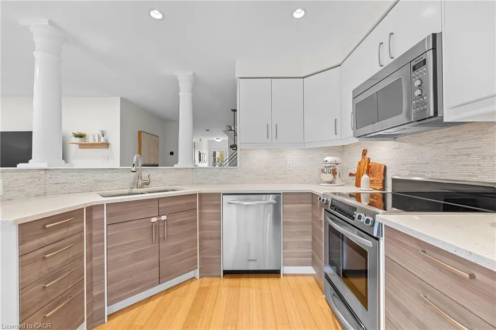2495 Wooden Hill Circle