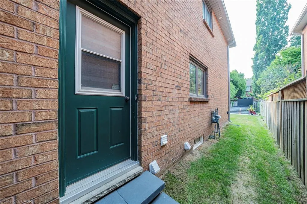2143 Brays Lane