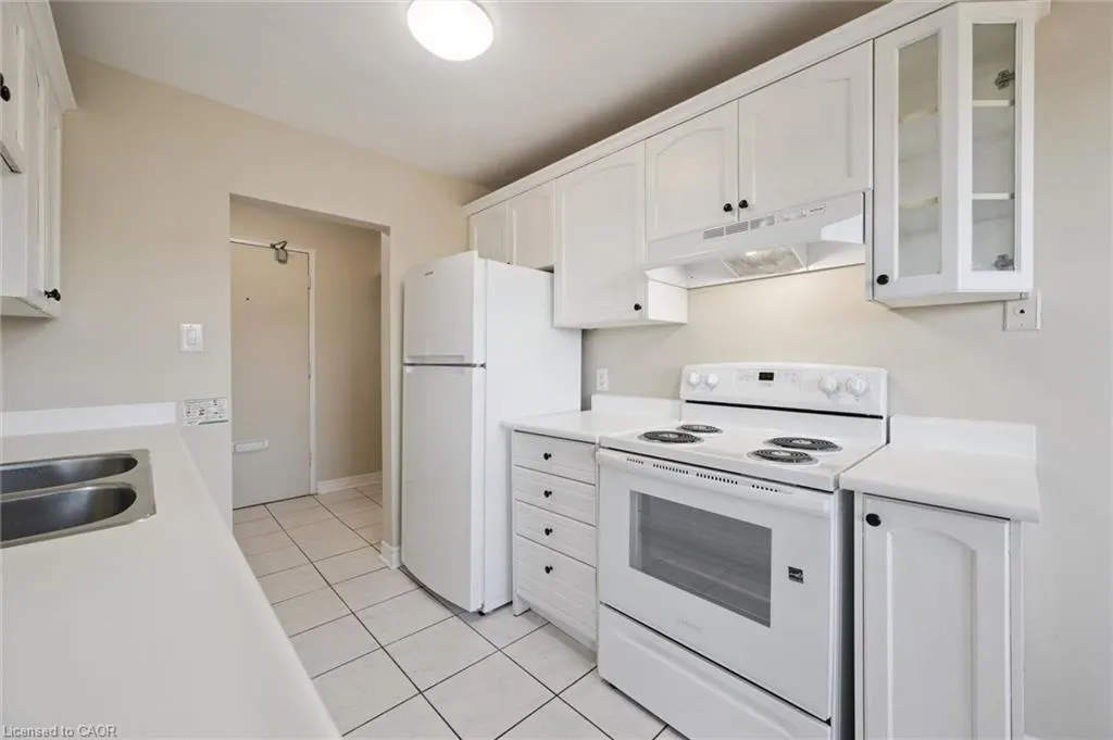 2411 New Street #405