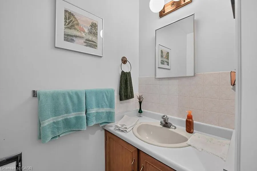 4 Rossmore Avenue #8
