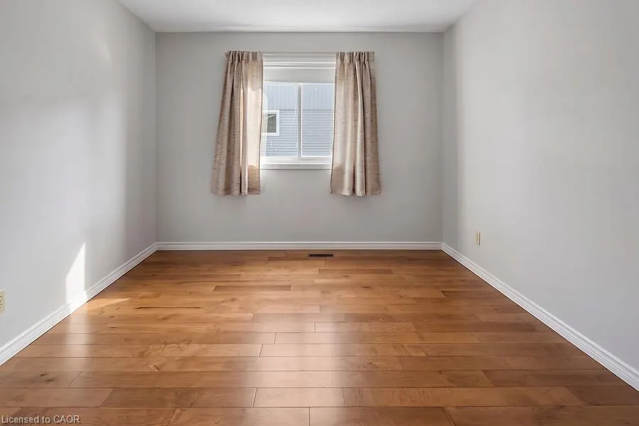 4 Rossmore Avenue #8