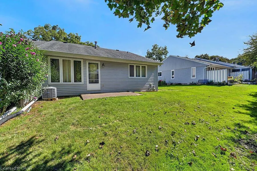 4 Rossmore Avenue #8