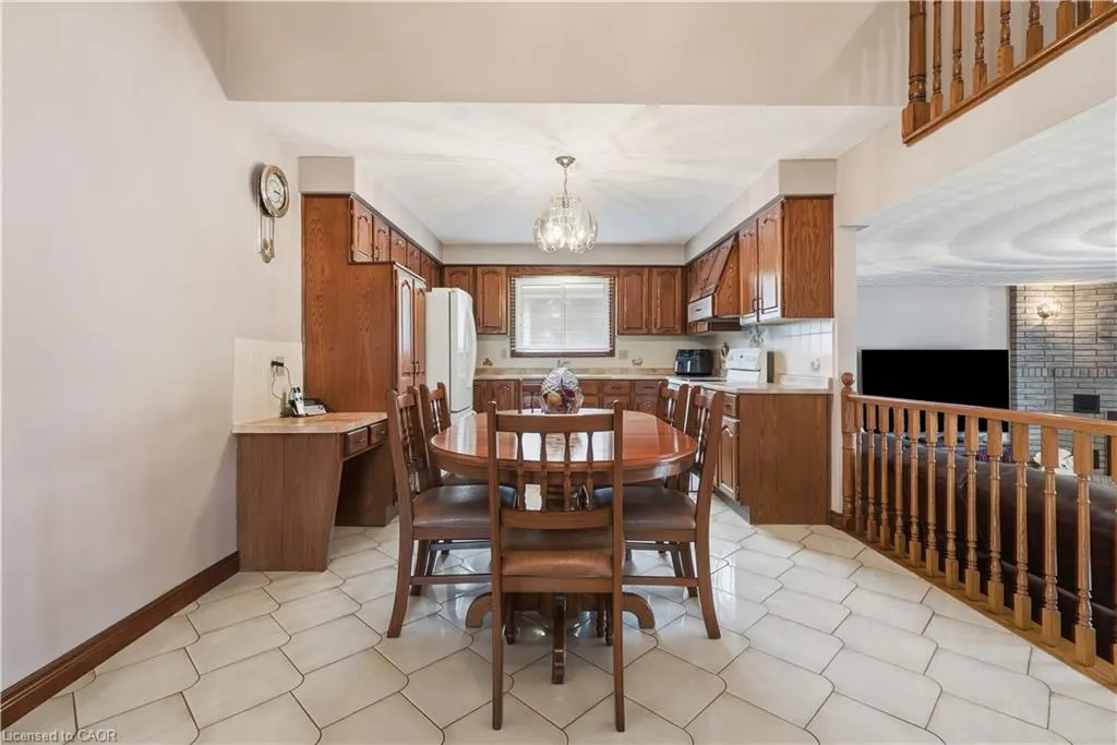 7 Vinehill Drive