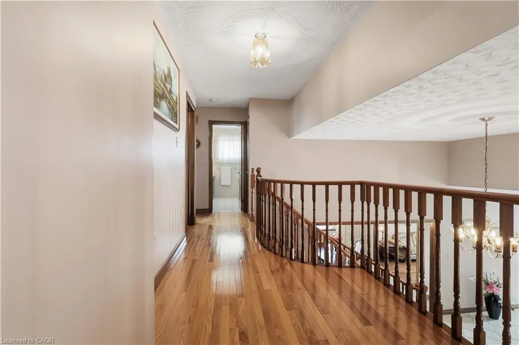 7 Vinehill Drive
