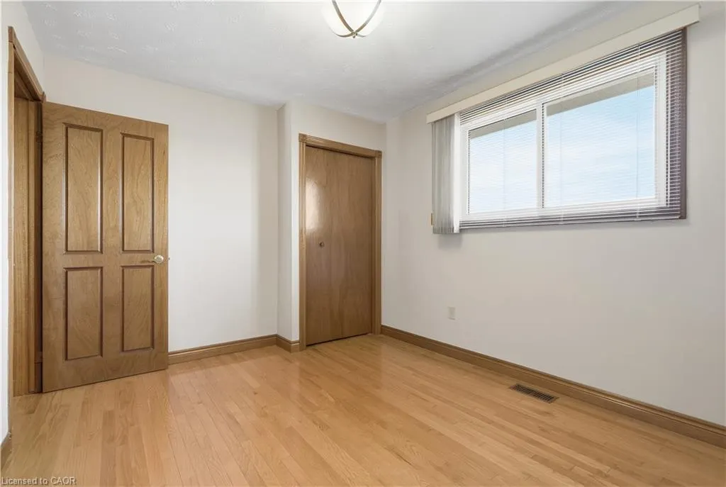 7 Vinehill Drive