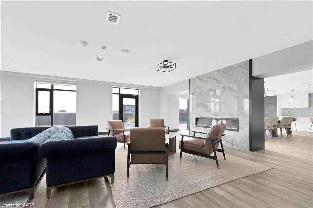 15 Glebe Street #1414