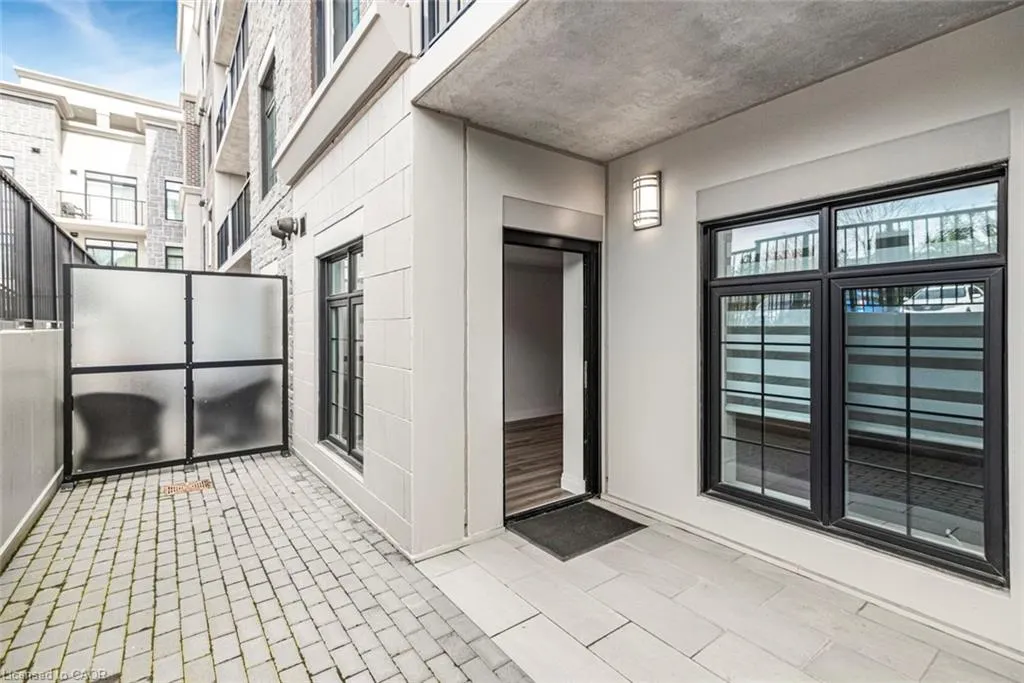 153 Wilson Street W #105