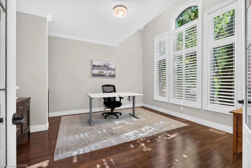 225 Lakeside Avenue