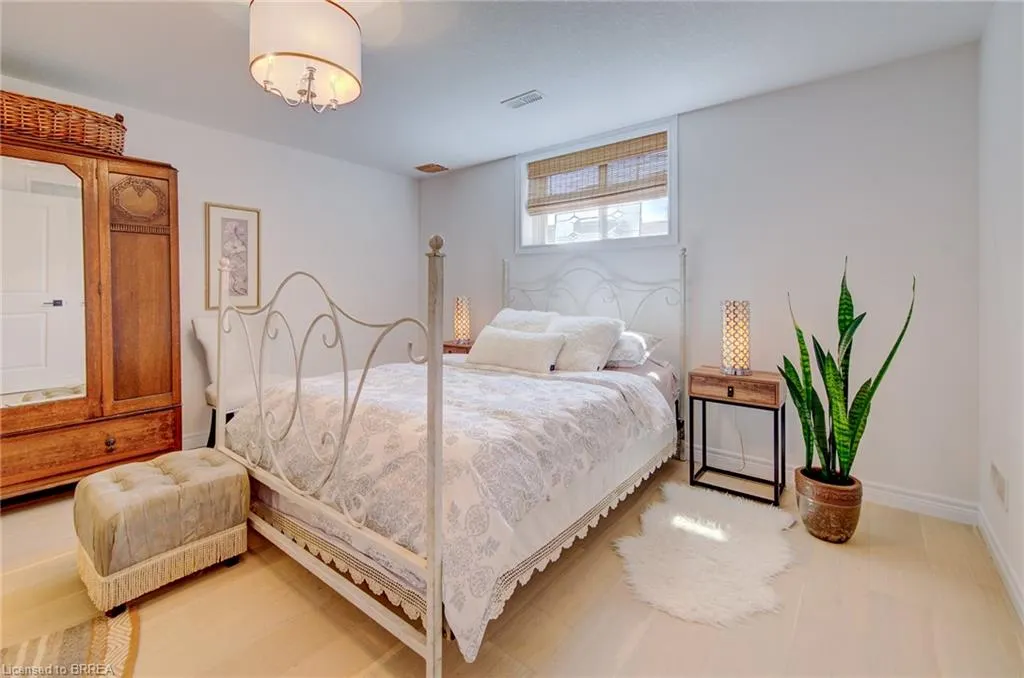 29 Schuyler Street #52