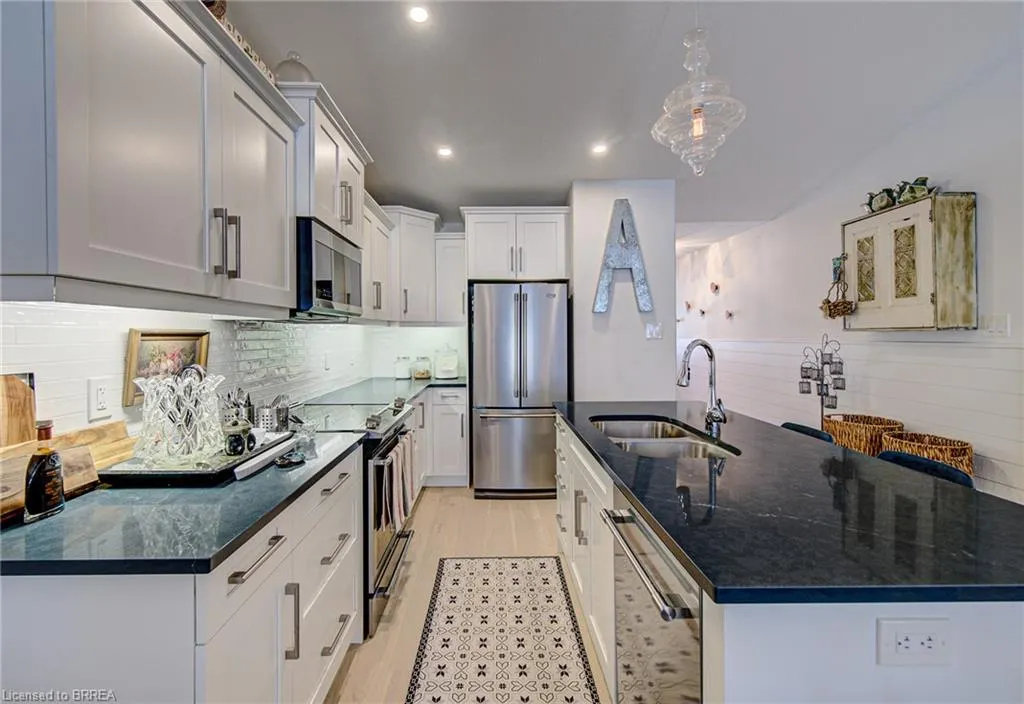 29 Schuyler Street #52