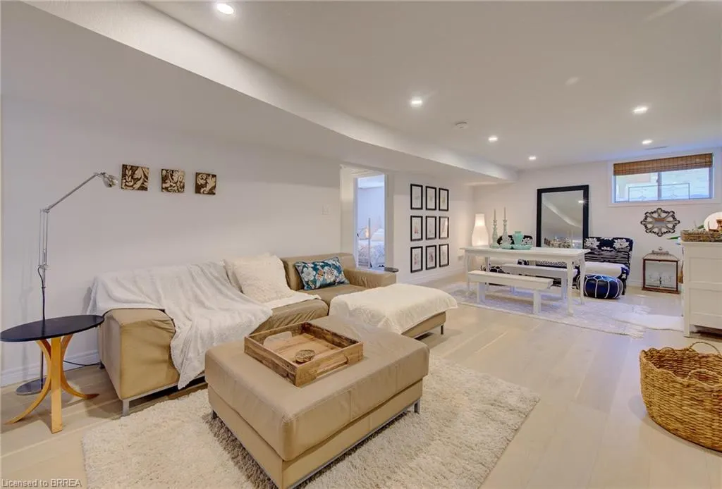 29 Schuyler Street #52